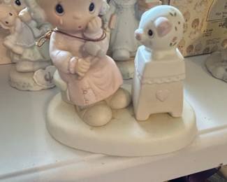 Precious Moments "Love Cannot Break A True Friendship" Figurine