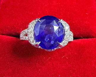 6 carat sapphire with diamonds in platinum