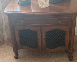 Thomasville French Provincial Style Serpentine Front Nightstand