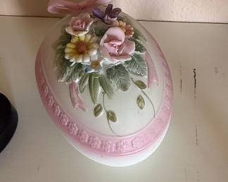Lefton China Floral Egg Trinket Box KW4742