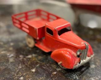 Vintage 1930's Wyandotte Pressed Steel Toy Truck