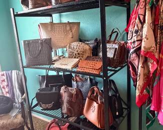 Large Selection of Ladies Handbags Brahmin, Longchamp & More