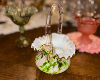 Vintage Fenton Pink Green Adventurine Confetti ruffled Glass Basket