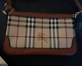 We do not authenticate. Burberry style bag