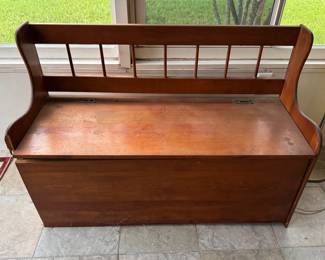 Mudroom bench (needs some repair)