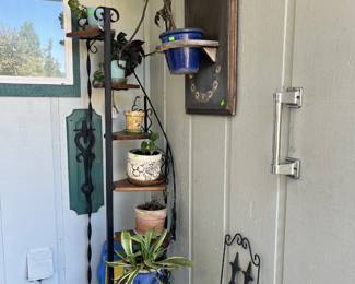 Plant stand