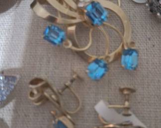 Blue stone Earrings and Brooch set
