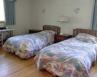 Bedroom with two twin beds