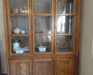 China cabinet hutch with glass doors
