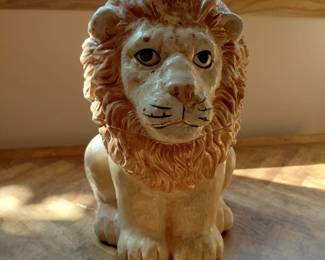 Lion cookie jar