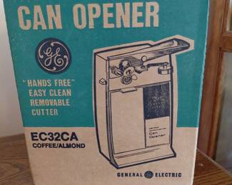 General Electric can opener in original vintage box