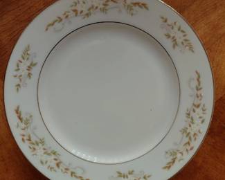 China dinner plate with gold floral trim
