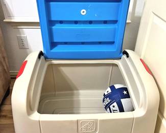 Step2 Toy Box