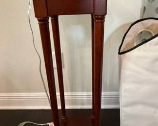 Bombay Company Mahogany Pedestal Plant Stand