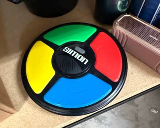 Simon Says Electronic Game Hasbro Classic Toy