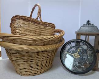 Vtg Wicker Baskets Decor