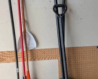 3 Brooms 3 Shovels