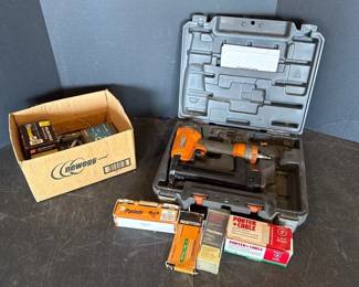Air Nailer Gun and Staples