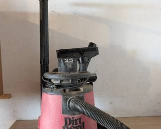3.5 Shop Vac with Accessories