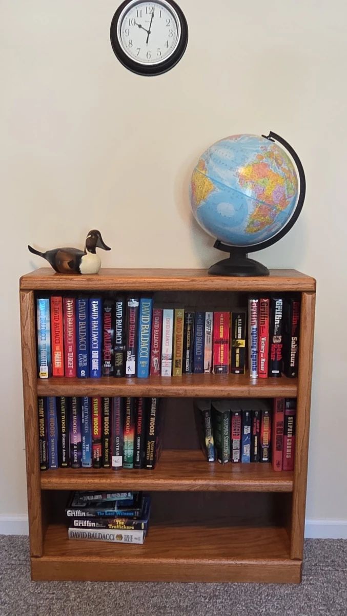 Oak threetier bookshelf