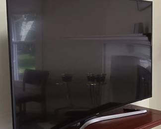 Curved Samsung LED Television