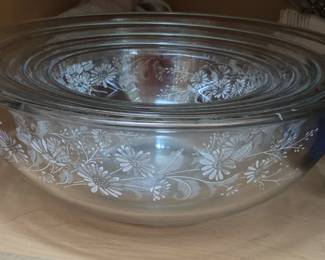 Pyrex Colonial Mist Mixing Bowls
