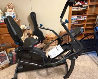 Teeter FreeStep Recumbent Cross Trainer Model SE2001
