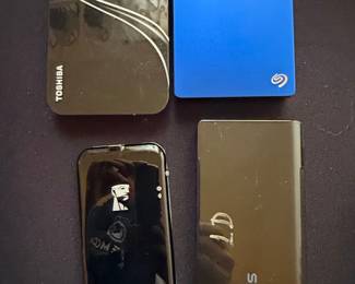 Toshiba Canvio, Seagate Expansion, Kingston Wi-Drive, and Kinps Portable Storage Devices