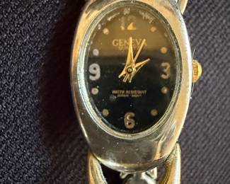 Geneva Quartz Women's Wristwatch