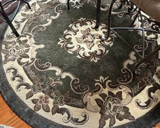 Traditional Floral Round Area Rug