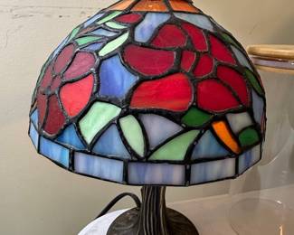 Tiffany Style Floral Stained Glass Table Lamp