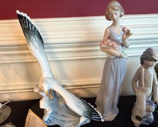 Nao by Lladro Seagull Figurine