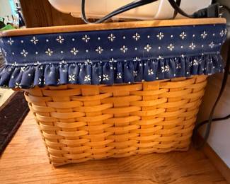 Longaberger Picnic Basket with Blue Fabric Liner