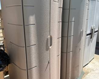 Rubbermaid storage