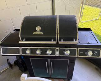 Master Forge multi-burner gas grill