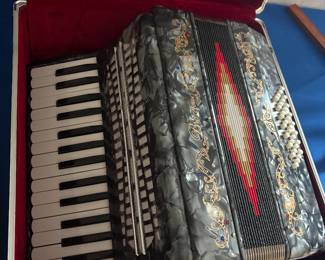 Rossetti Piano Accordion 