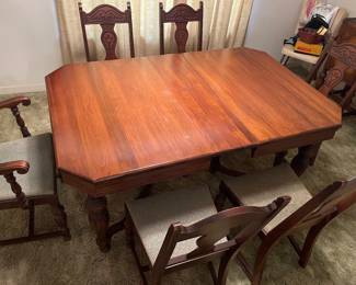 Dining table w/6 chairs
