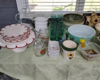 Stuff and things some pyrex pampered chef vintage bowls