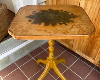 509 woodpedestalsidetable