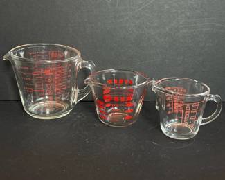 204 pyrexglassmeasuringcupsset
