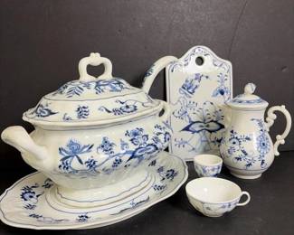 092 bluedanubeblueonionstyleporcelains