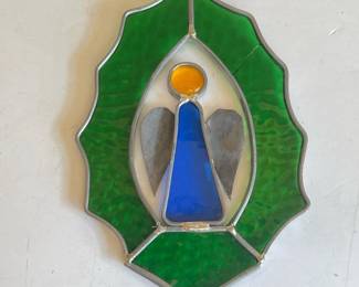 171 stainedglassangelornamenthollyleaf