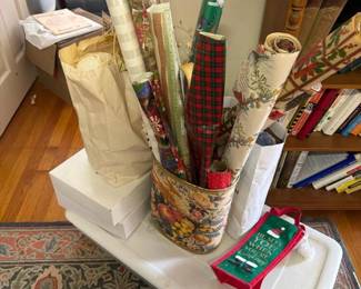 673 assortedholidaywrappingpaperandmore