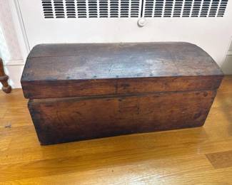 248 antiquepinechestwithhardwarehandles