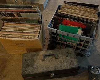 809 mysteryvintagevinylrecordsand8trac