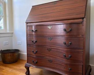 003 antiquestyleslantfrontsecretarydesk