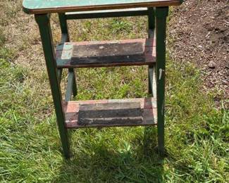 403 vintagegreenpaintedwoodstepstool