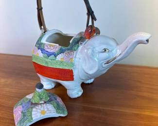 283 japaneseelephantformceramicteapotwi