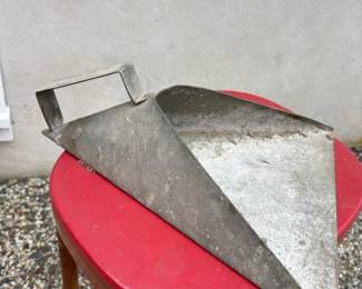 385 vintagemetalcoalorashscoop