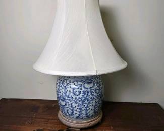 343 blueandwhiteporcelainstyletablelam
